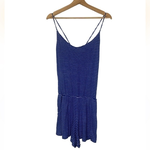 ROXY BLUE & WHITE STRIPED SUMMER ROMPER SIZE LARGE WITH POCKETS - Picture 1 of 5